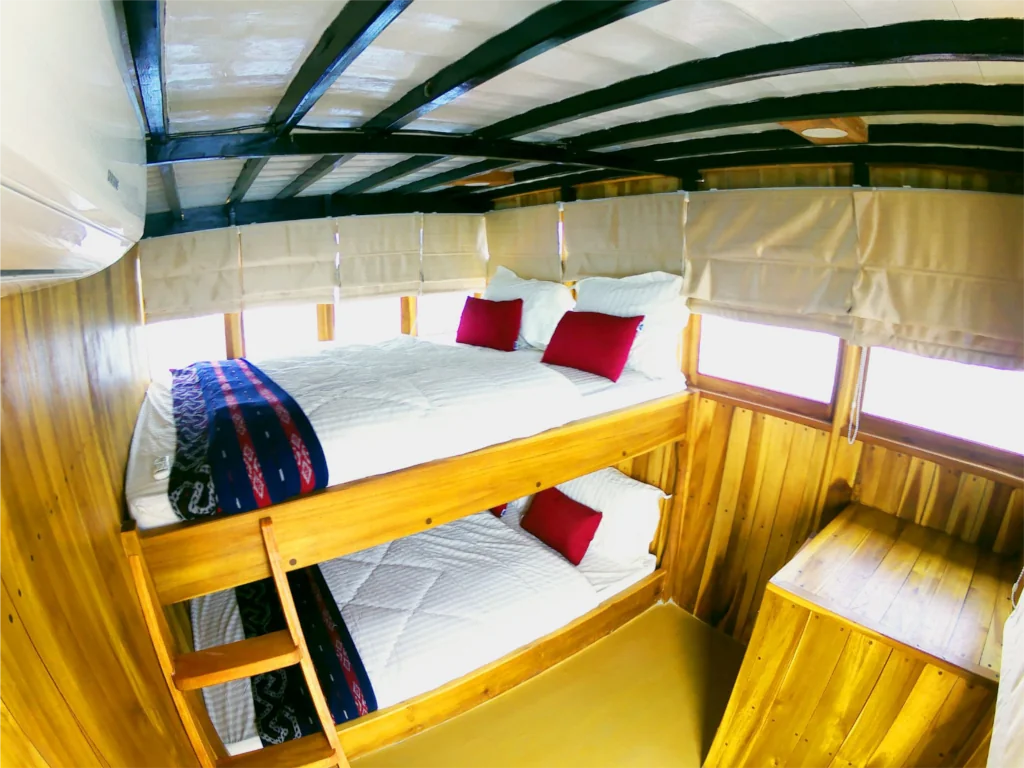 Air-conditioned double cabin